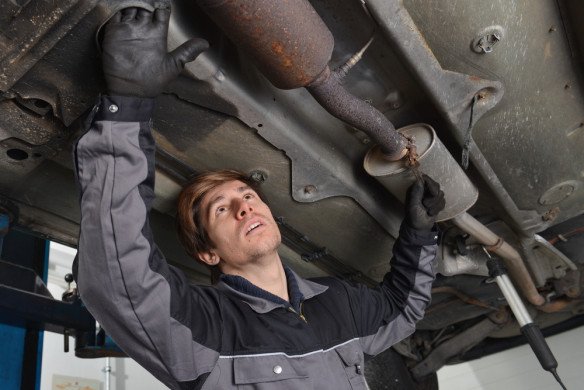 Uitlaat Vervangen.jpg - Autoshop TVT, Turnhout